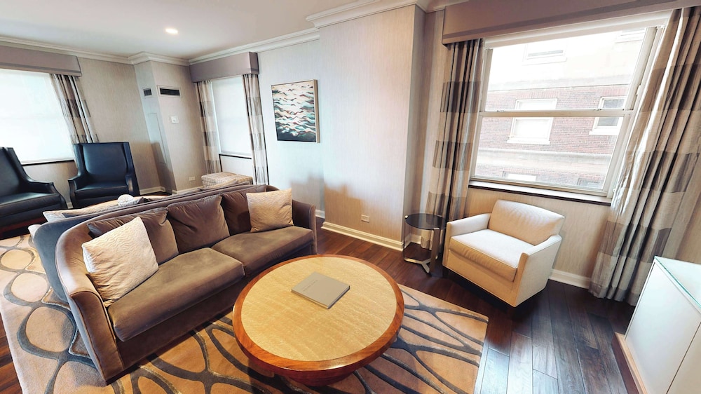 Suite, Multiple Beds