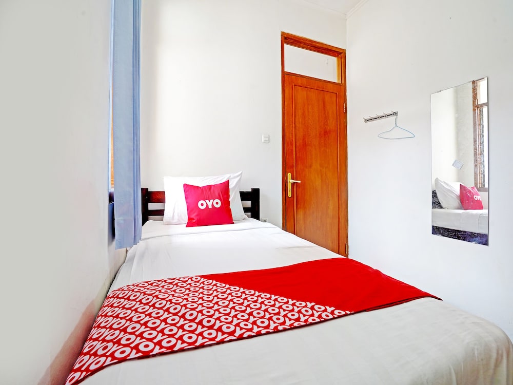 Economy Single Room