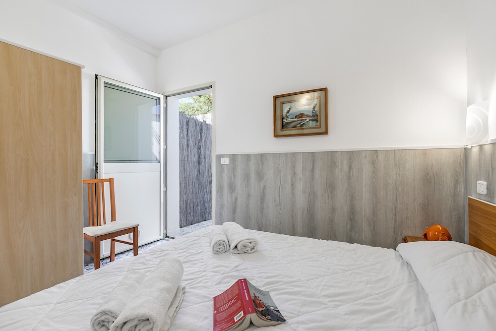 Family Apartment, Multiple Bedrooms (Stella Marina Apartment 3)