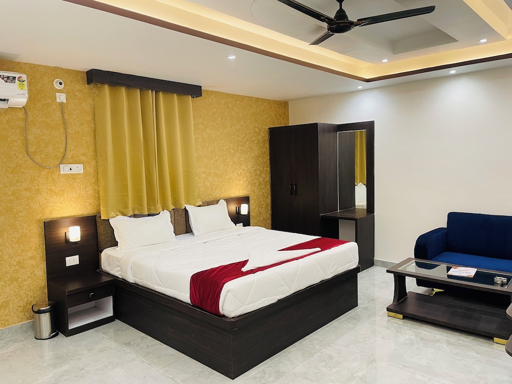 Superior Double or Twin Room, City View photo 3