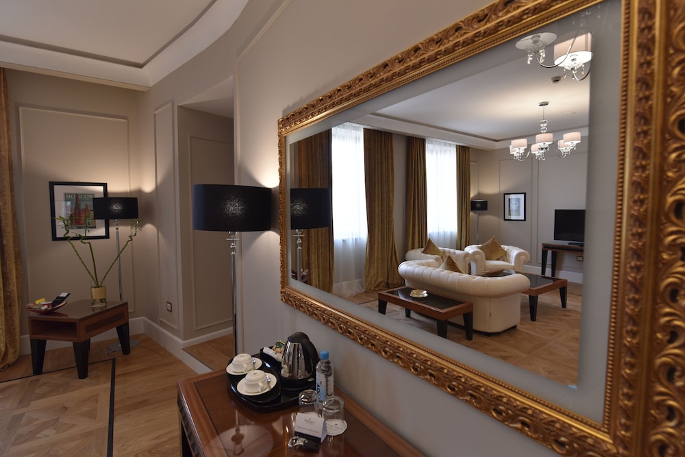Presidential Suite photo 3