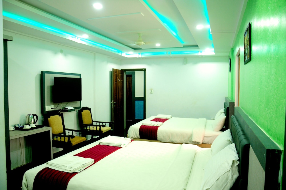 Deluxe Triple Room photo 2