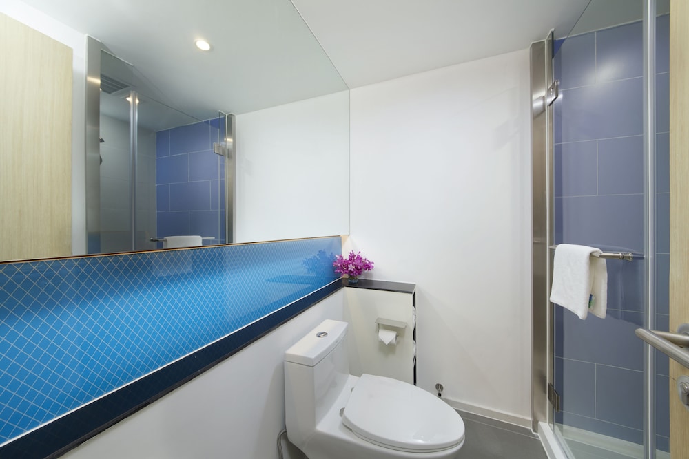 Room (Specialty) photo 1