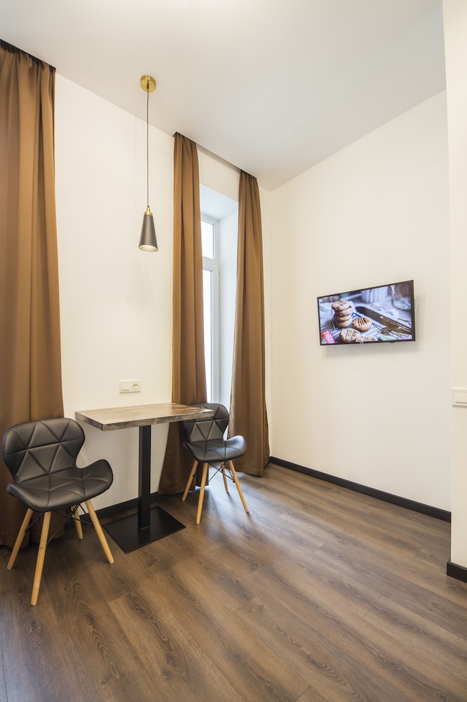 Studio Apartment with Balcony - Esplanadna St. 28 photo 3