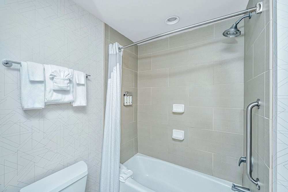 Standard Room, 2 Queen Beds - Photo 7