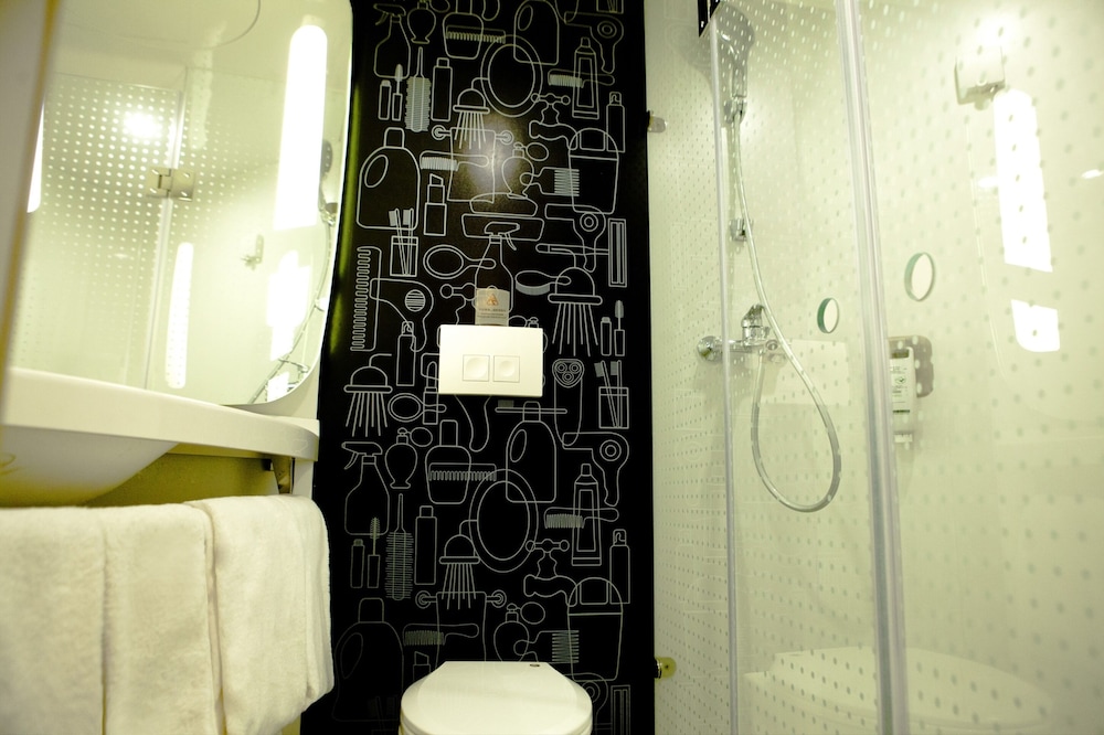 Twin Room - Photo 4