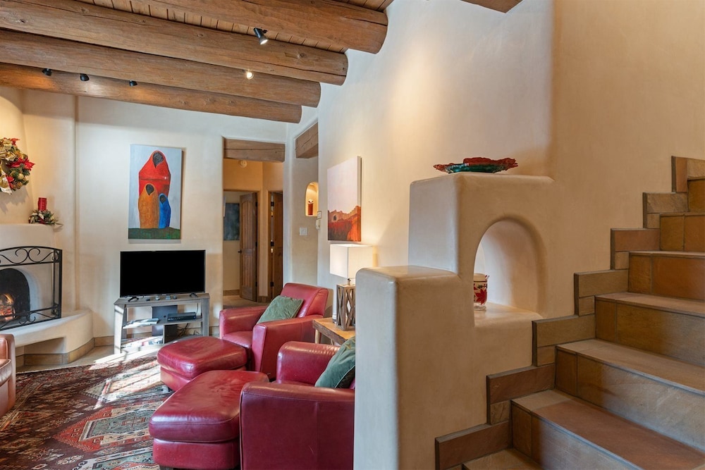 House (Artist Dream - Stylish Southwestern C) photo 3