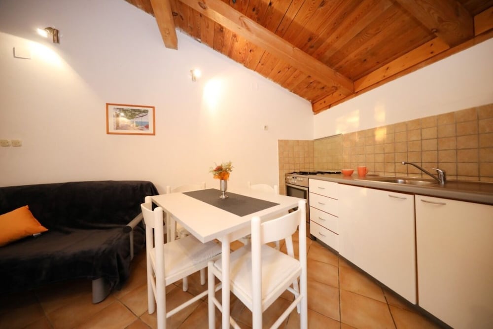 Apartment (Anita - 100 M From The Beach - A1(2+2) photo 2