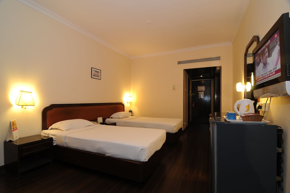 Standard Room, 2 Twin Beds, Smoking photo 3