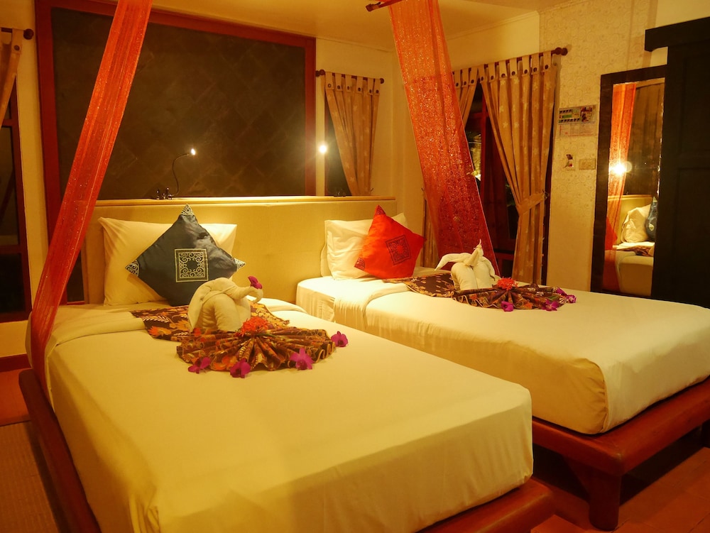 Deluxe Twin Room photo 2