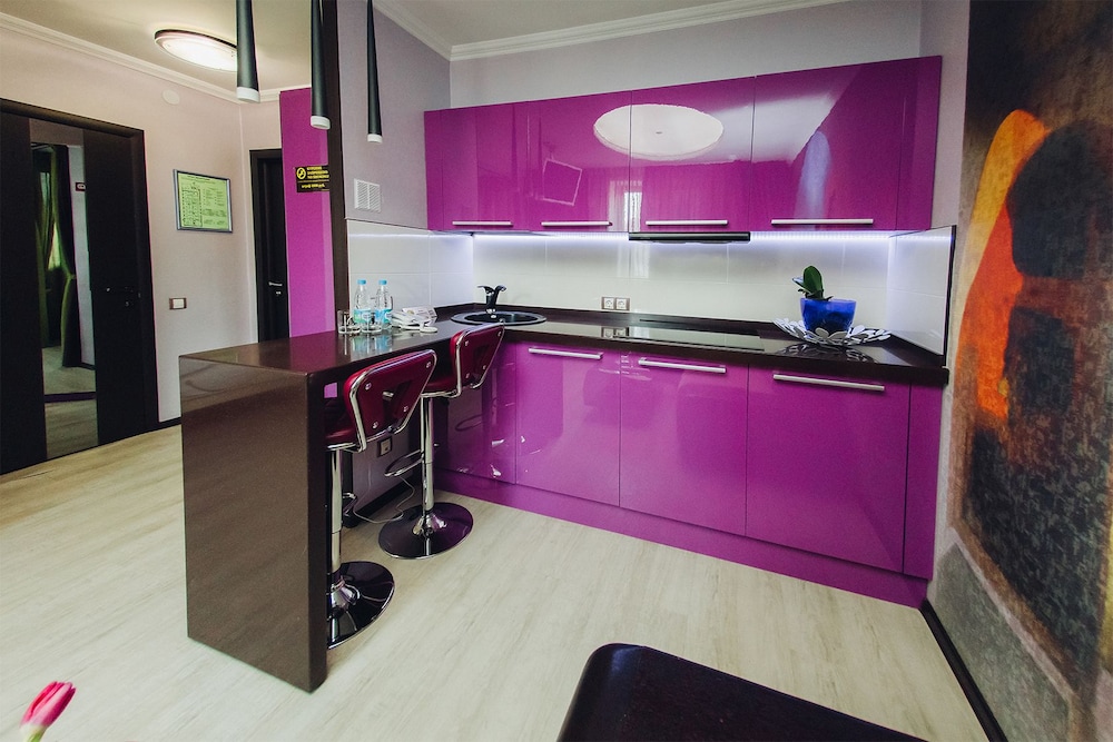Suite (Lilac) photo 3