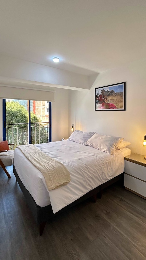 Suite, 1 Bedroom, Club Lounge Access (Dining Area) - Photo 1