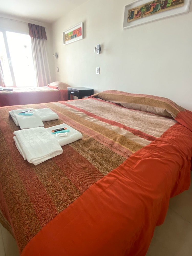 Deluxe Triple Room, 5 Bedrooms photo 2