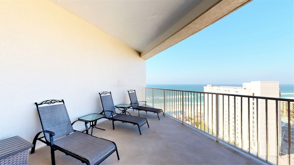 Condo (Tides 1511) photo 3