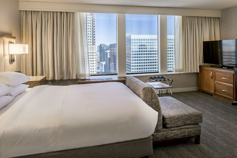 One King Bed, Accessible - Photo 6
