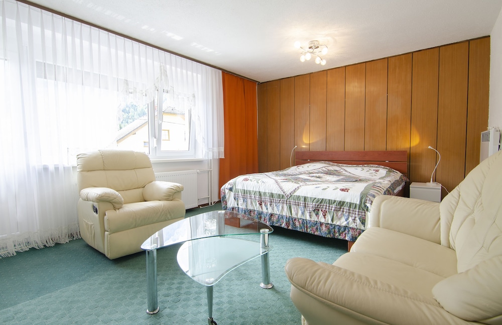 Standard Room, Private Bathroom (King) photo 2