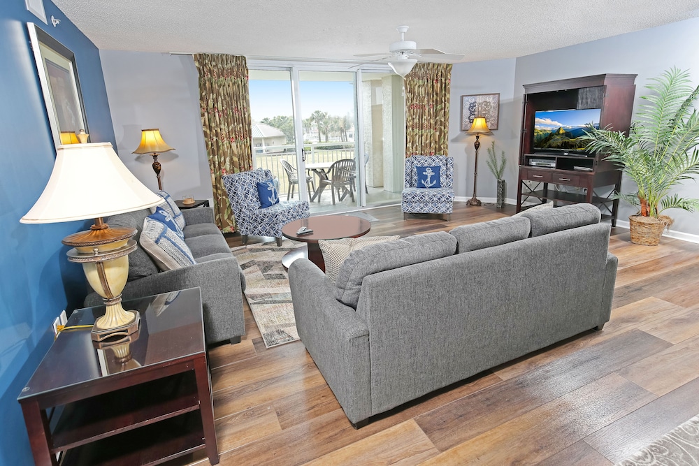 Yacht Club 4 Bedroom photo 3