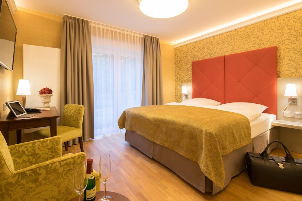 Double Room - Photo 3