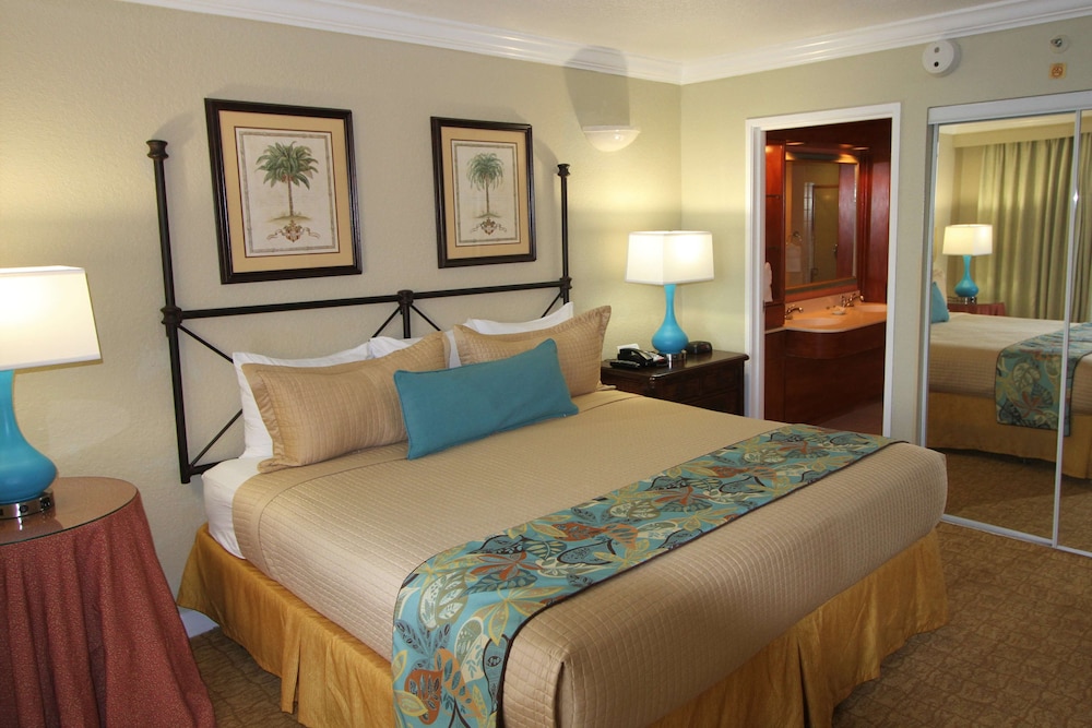 Suite, 1 King Bed, Kitchen, Ocean View (Living Room;Queen Sofabed) - Photo 3