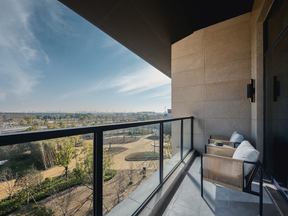 Luxury Double Room, Balcony, Garden View photo 2