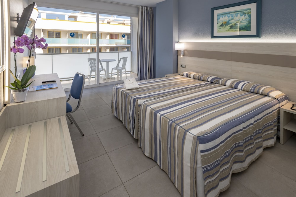 Standard Double Room, Balcony (2 Adults) - Photo 1