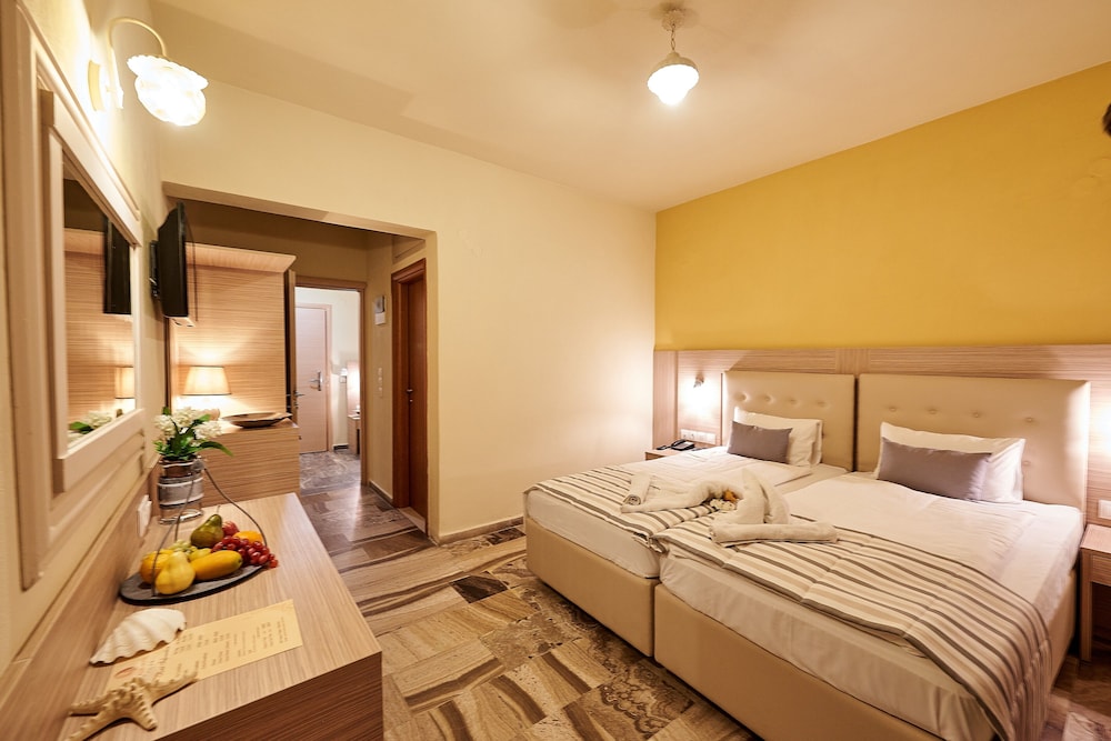 Superior Suite, 2 Bedrooms, Non Smoking, Connecting Rooms