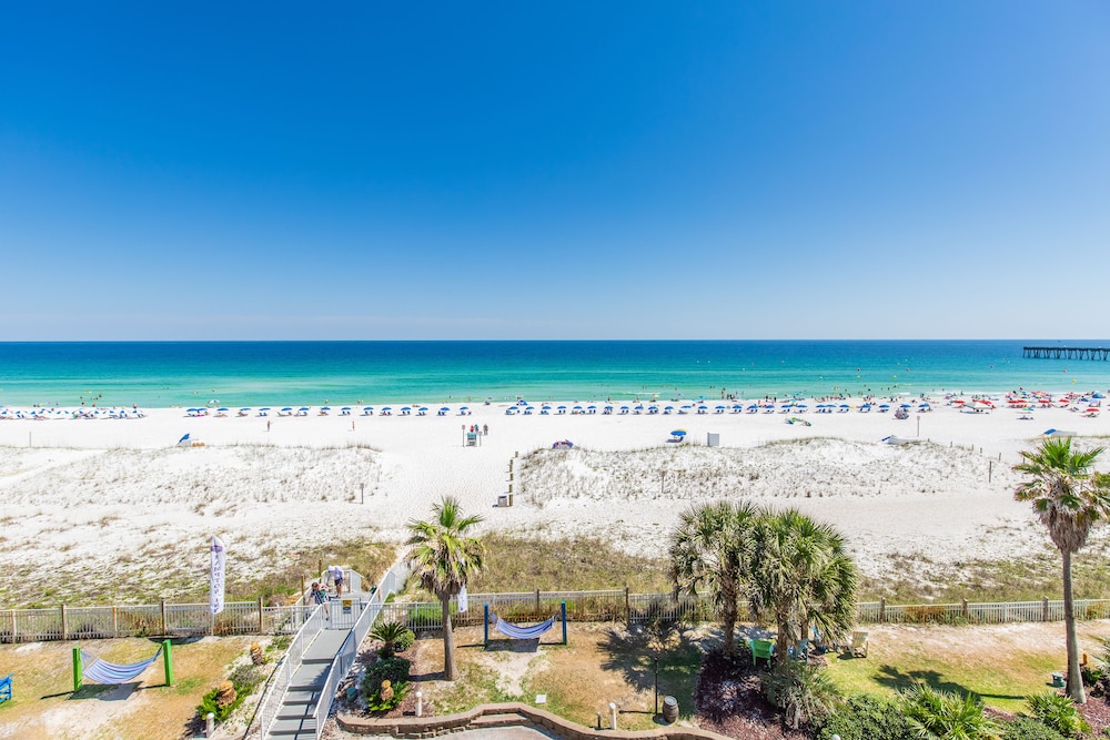 1 Bedroom Suite w/Kitchen, 2 Balconies, Gulf Front,  Non-Smoking - Photo 9