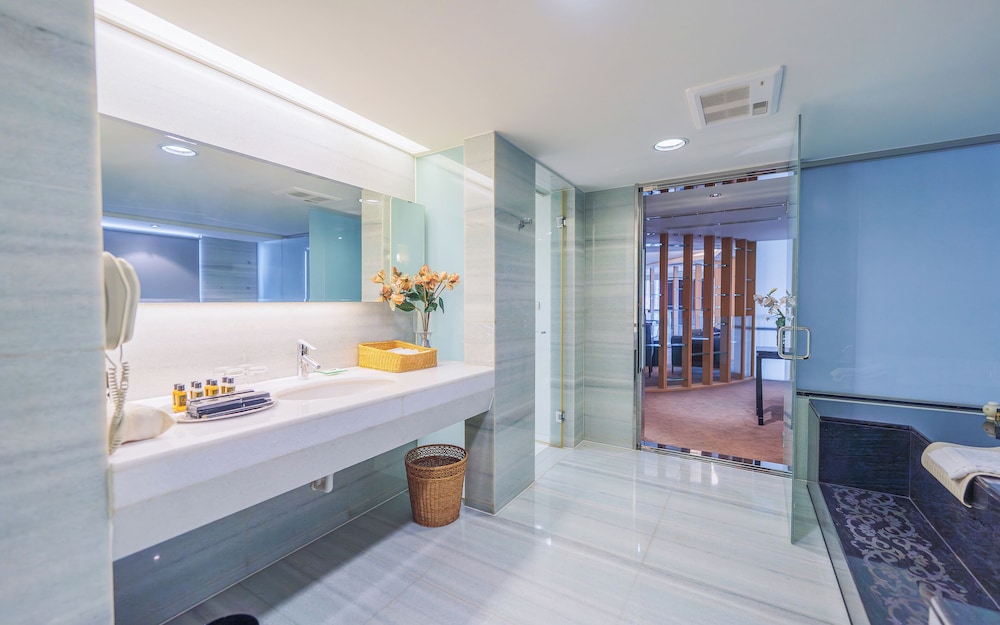 Presidential Suite photo 2
