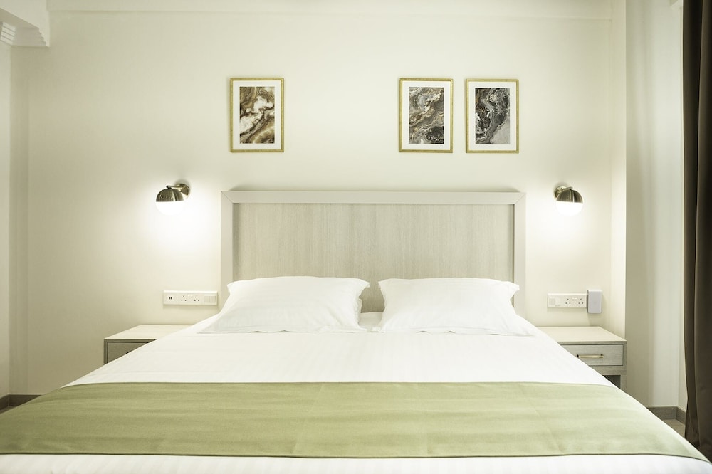 Premium Double Room, 1 King Bed photo 1