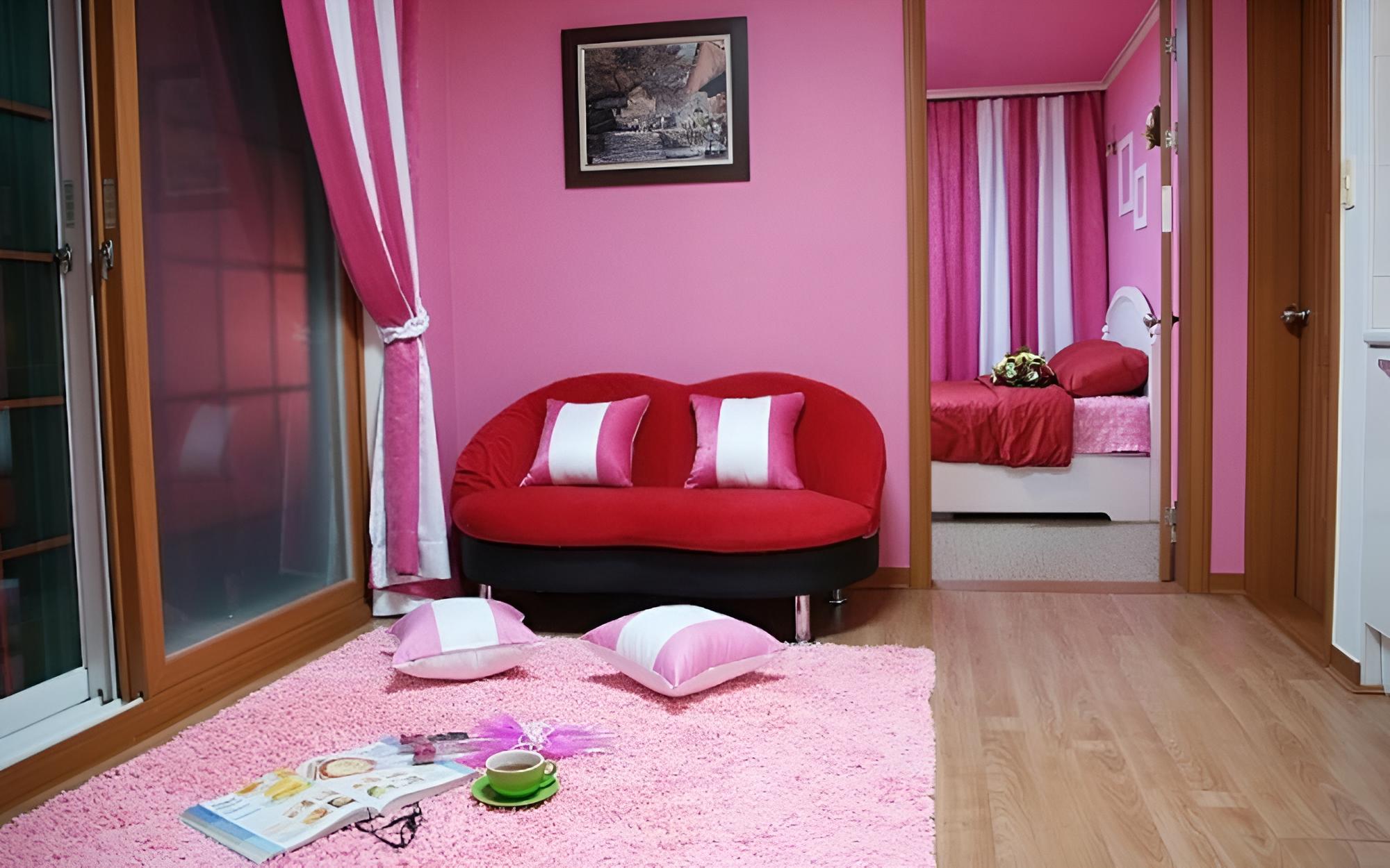 Room (Catherine) - Photo 5