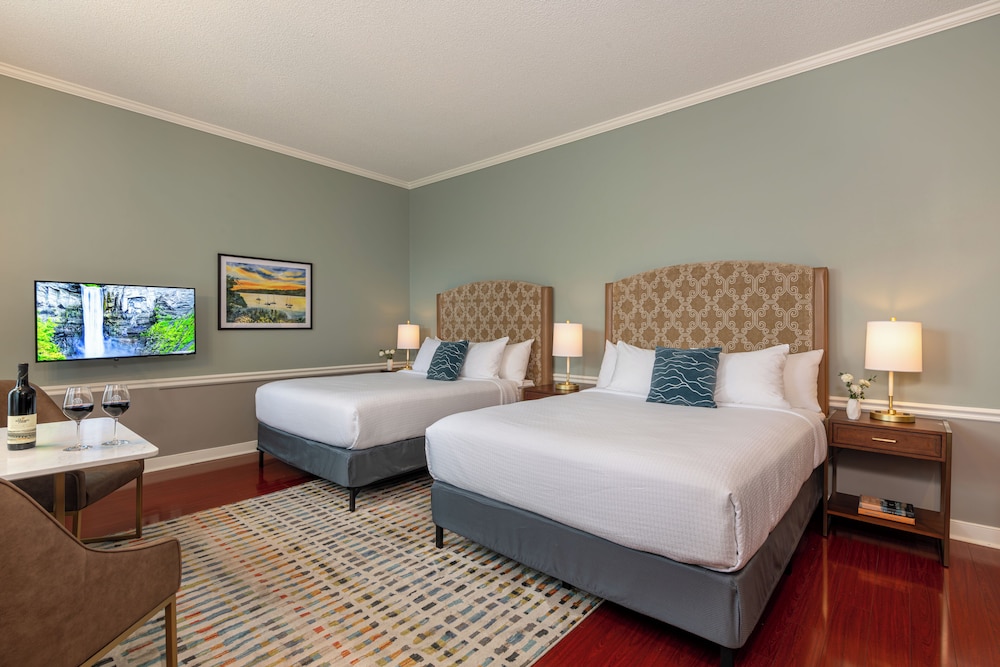 Double Queen Room photo 2