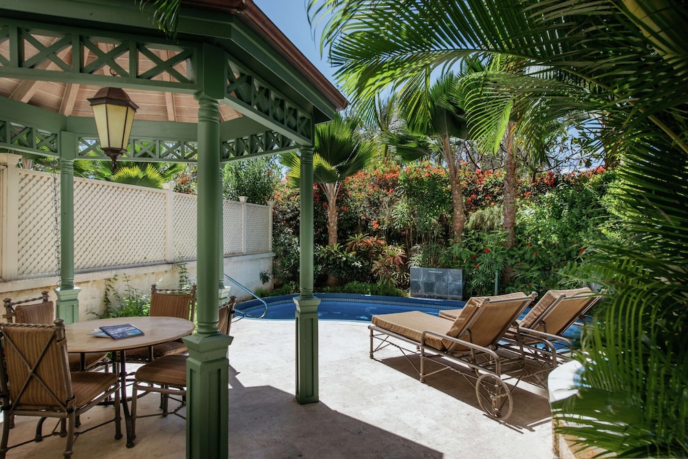 Deluxe Suite, 2 Bedrooms, Private Pool, Garden View - Photo 7