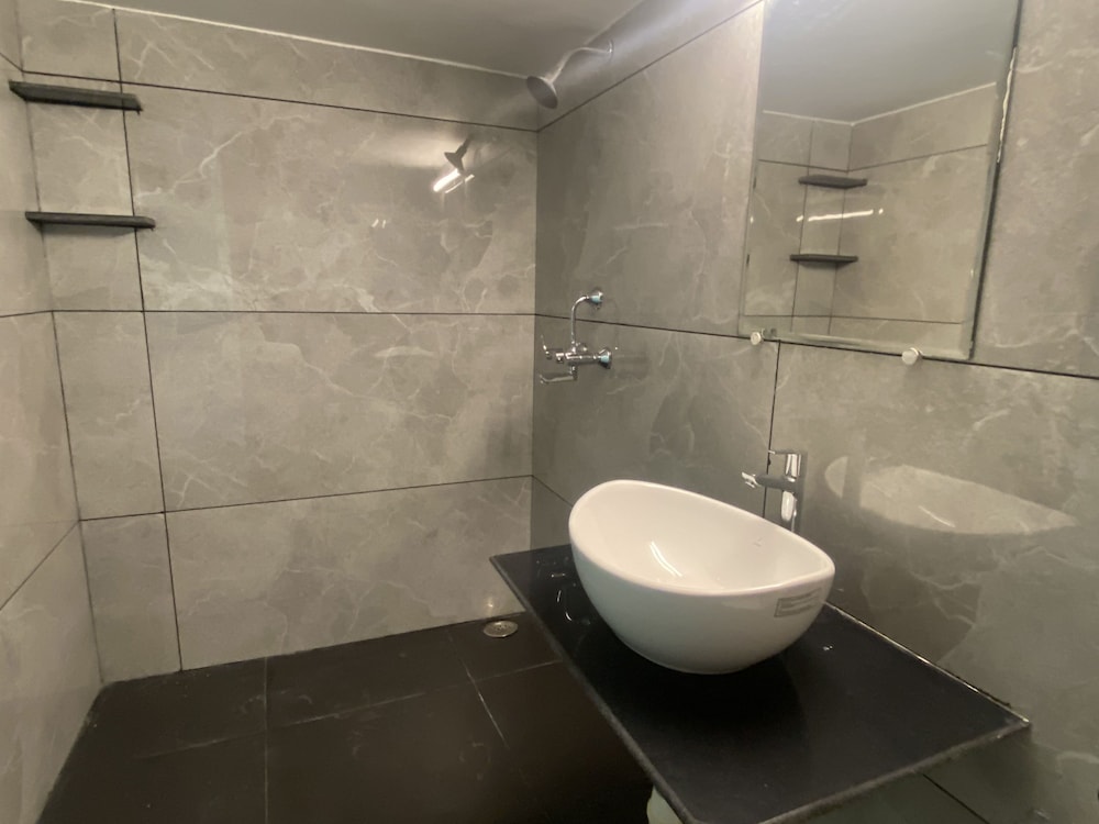 Deluxe Room, 1 Bedroom, Smoking photo 3