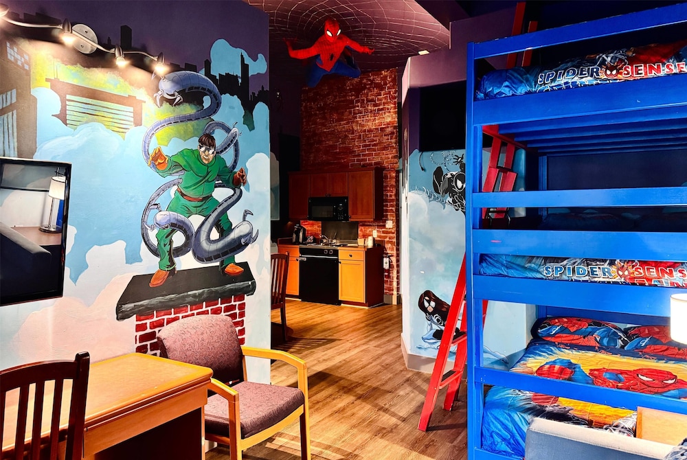 Themed Poolside Efficiency Suite, 1 Queen Bed, 3 Bunk Beds - Photo 2