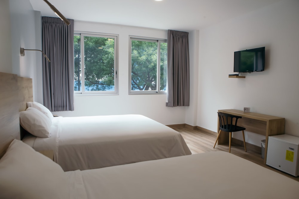 Standard Twin Room photo 2