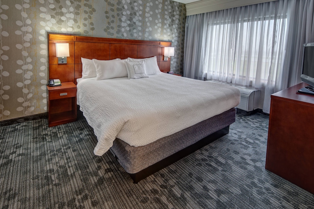Suite, 1 Bedroom (Mobility/Hearing Accessible, Tub) photo 3
