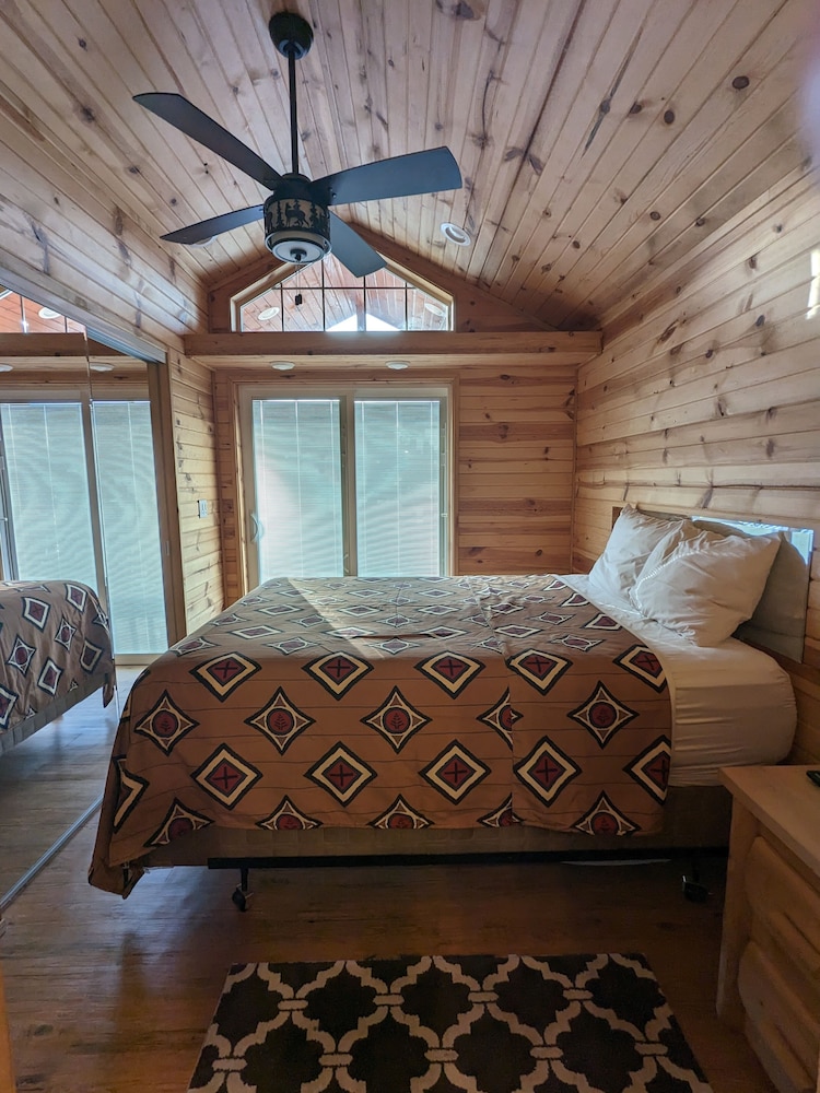 Deluxe Cabin photo 2