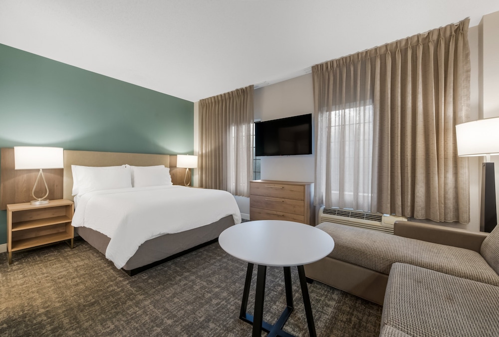 Studio Suite, 1 Queen Bed, Accessible, Kitchen (Hearing) - Photo 1