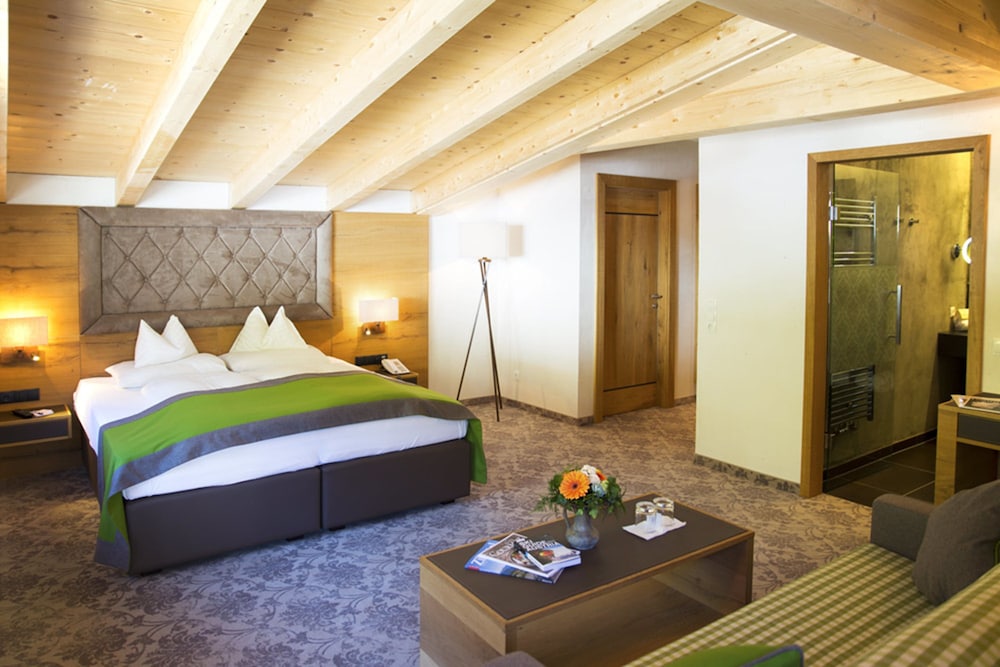 Comfort Double Room, Balcony, Garden View (Topas)