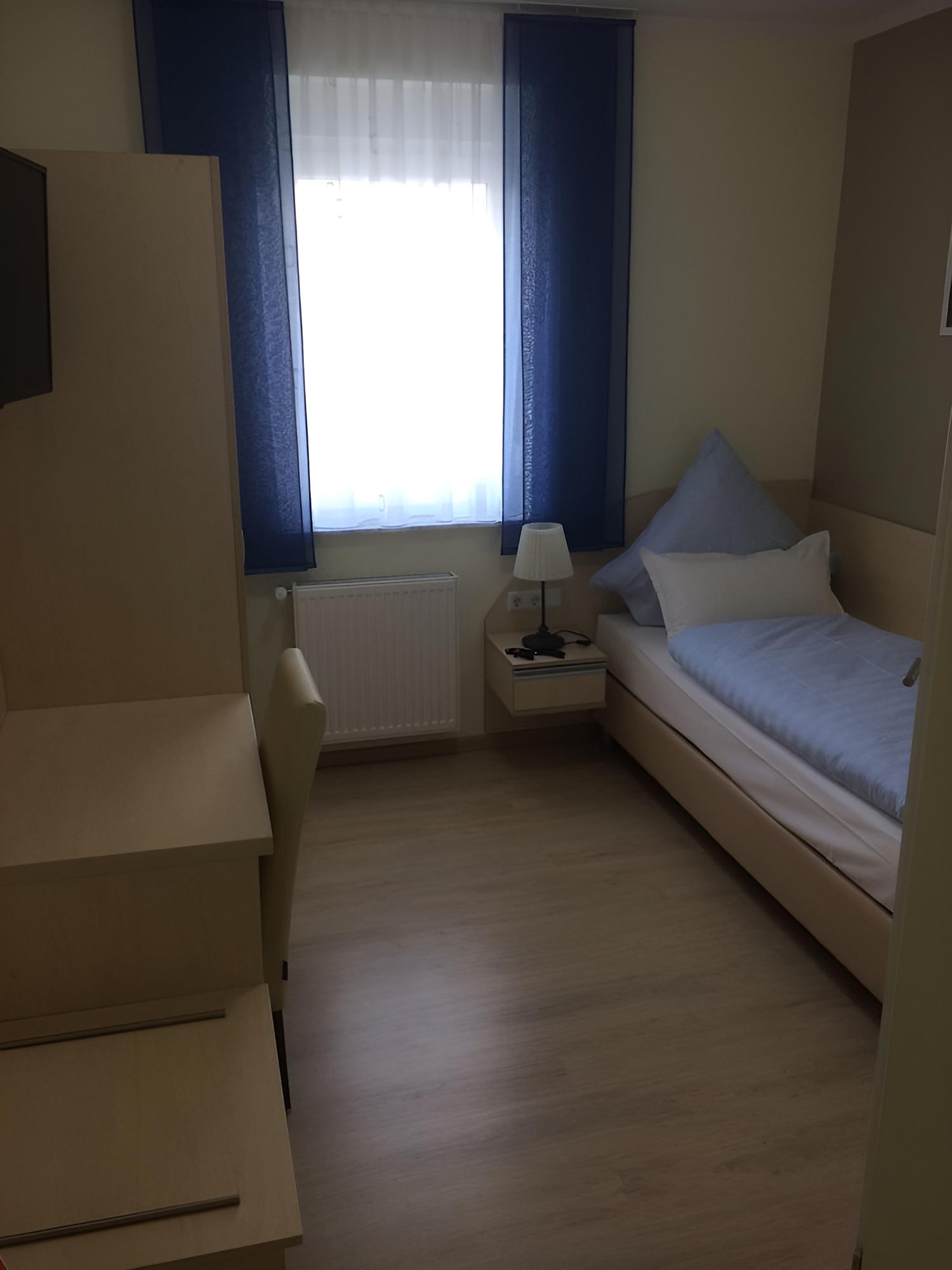 Single Room photo 2