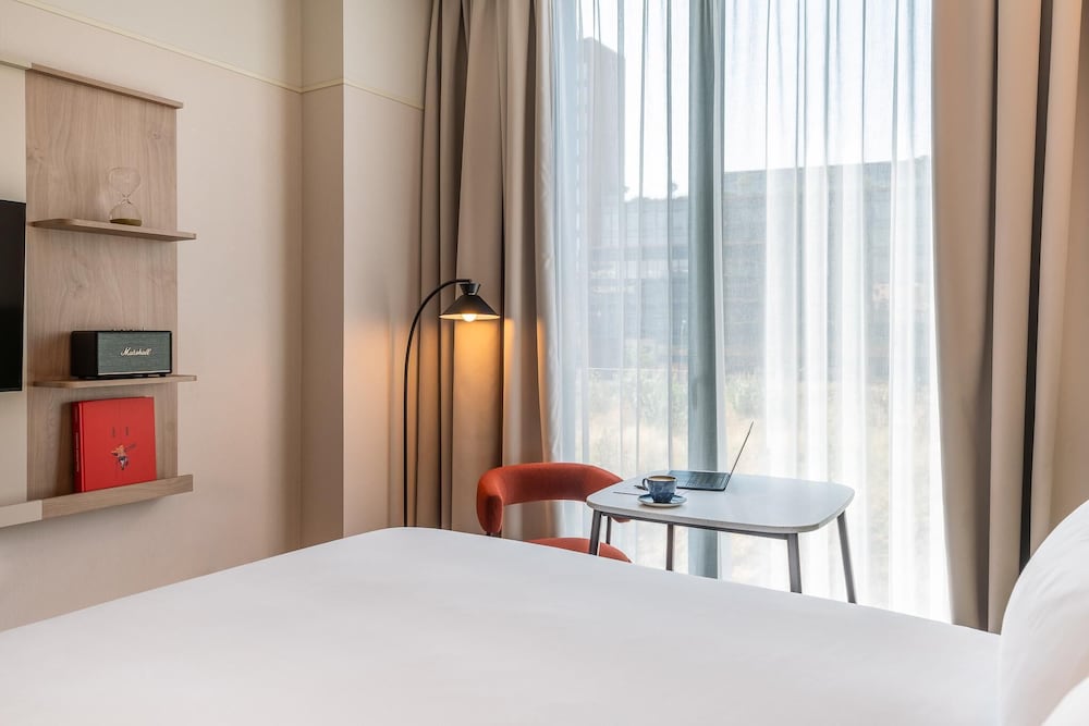 Comfort Double Room with One Double Bed and 2 Adults Occupancy (Non Smoking)