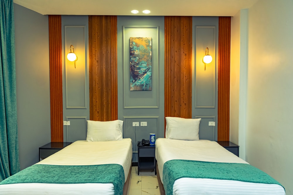 Superior Double or Twin Room, City View - Photo 2
