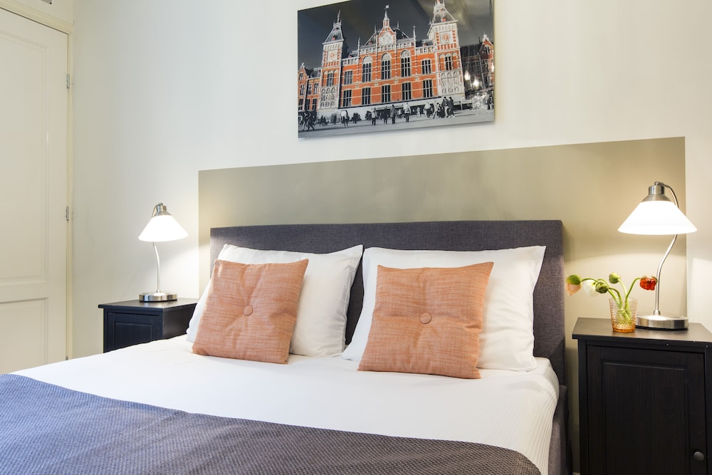 Deluxe Room, Street View photo 2