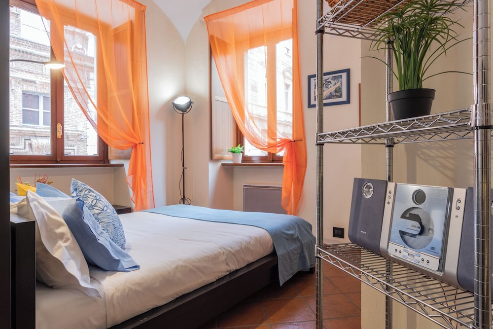 Apartment, Balcony