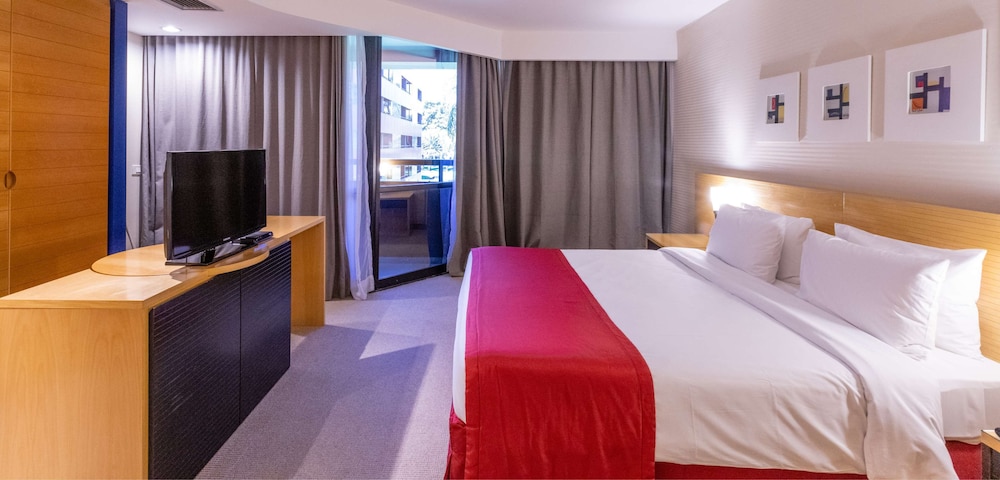 Luxury room, 1 King bed - Photo 15