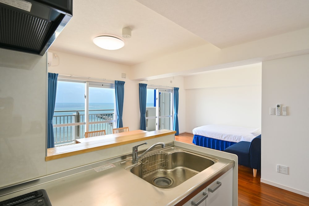 Family Condo, 2 Bedrooms, Kitchen, Oceanfront photo 3