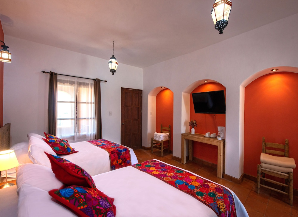 Design Quadruple Room, Mountain View photo 1