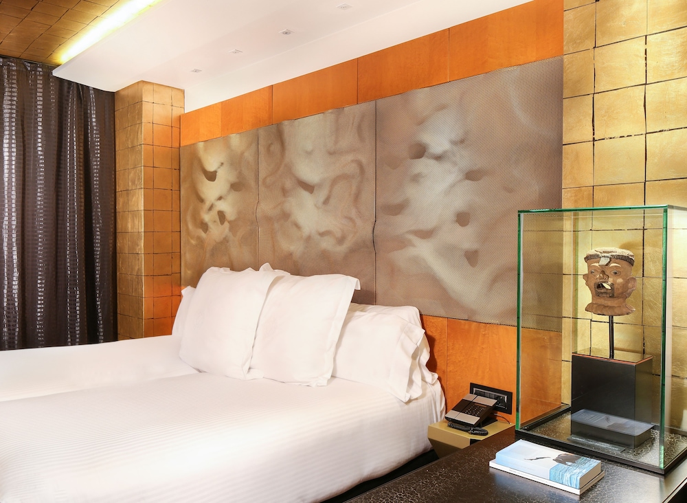 Superior Double Room thumbnail 5