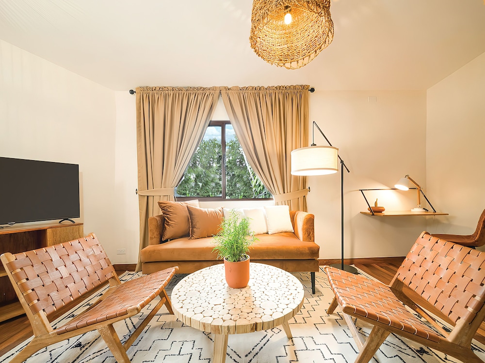 Apartment photo 2