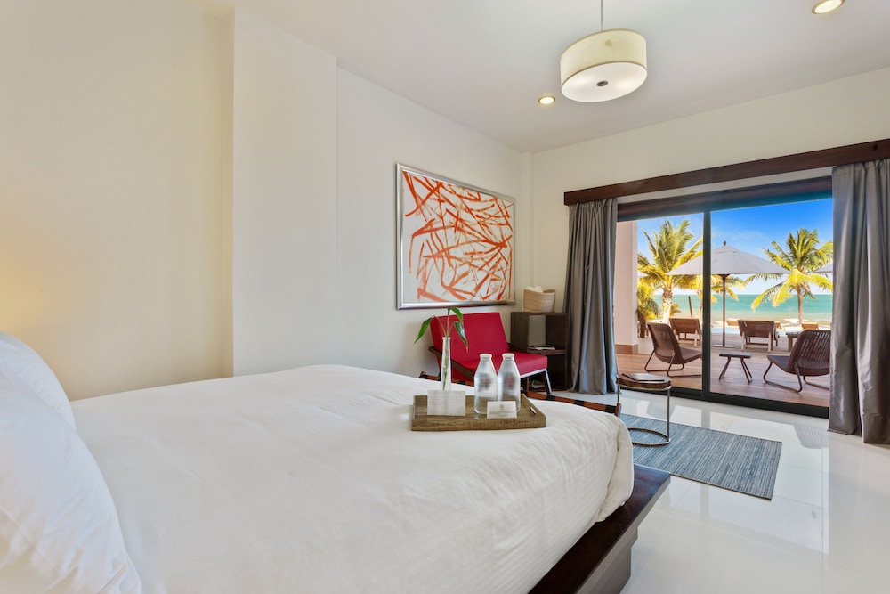 Luxury Studio, 1 King Bed, Balcony, Sea View